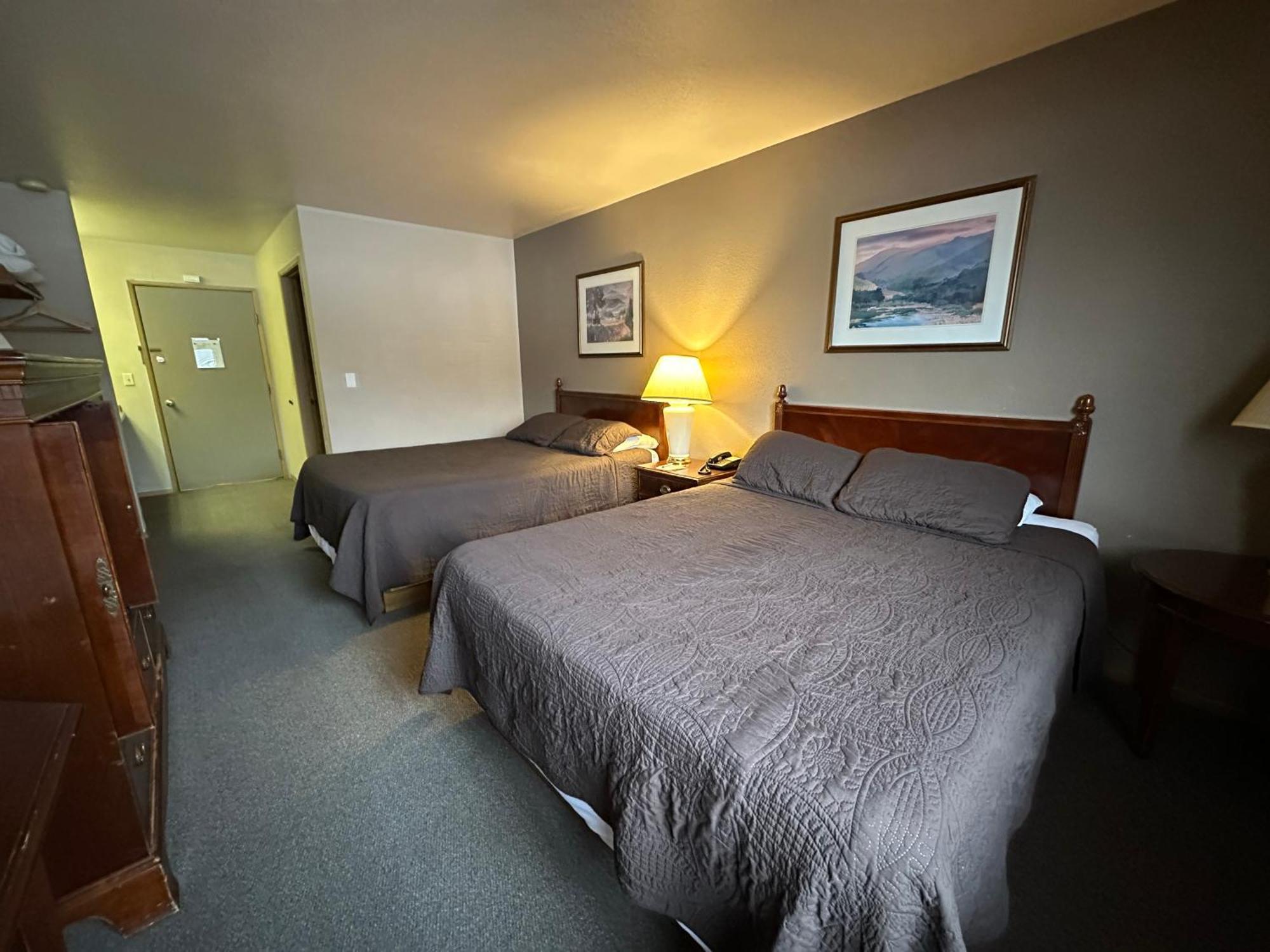 Timber Lodge Inn Cle Elum Exterior photo
